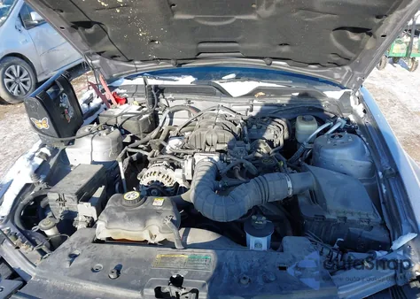 2007 Ford Mustang V6 Deluxe/V6 Premium z USA, uszkodzony, nr VIN 1ZVFT84N375235833